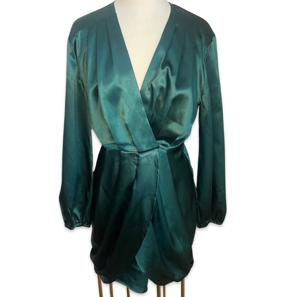 Green Dress Long Sleeve size Large - Picture 1 of 4